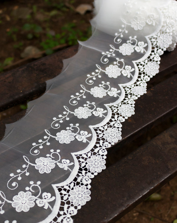 Dyeable organza lace with floral scallop