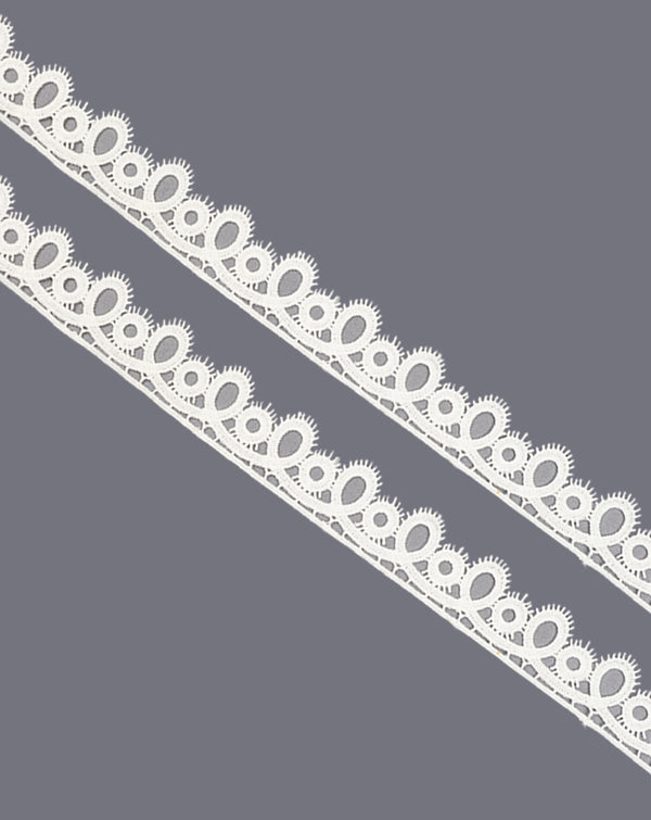 Dyeable designer cotton lace in overlapping circles