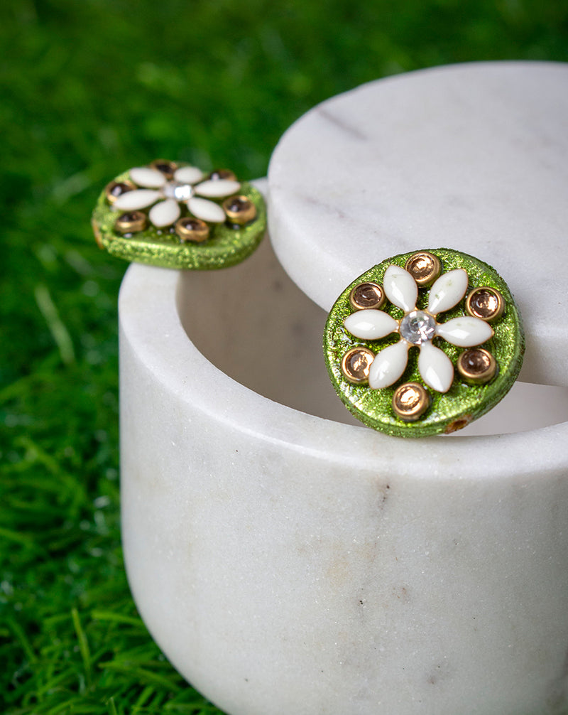 Green metal and kundan embellished Designer button
